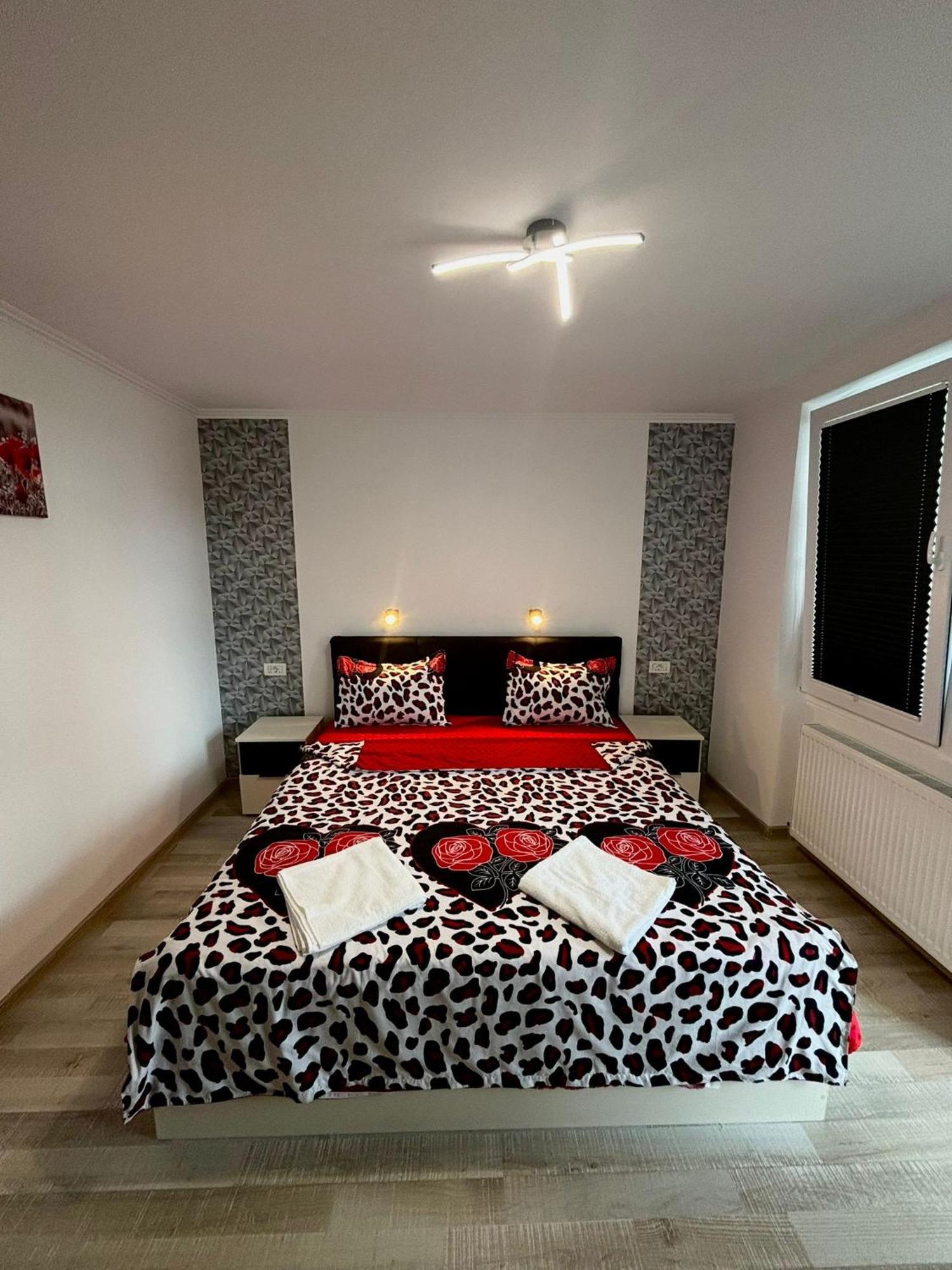 Calypso Rooms Fagaras Exterior photo