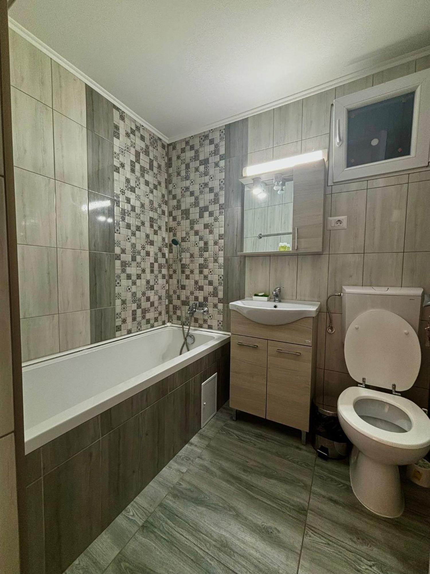 Calypso Rooms Fagaras Exterior photo